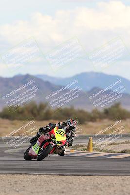 media/Nov-16-2025-Race Pace (Sun) [[8c5fa54630]]/Non Verified Riders (1st 20 Minutes)/5-Turn 15 (110pm)/